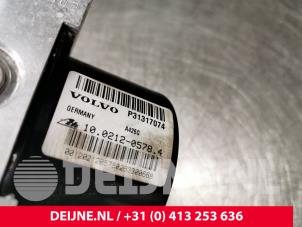 Gebruikte ABS Pomp Volvo V40 (MV) 1.6 D2 Prijs € 100,00 Margeregeling aangeboden door van Deijne Onderdelen Uden B.V.