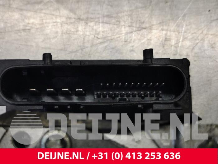 Renault Kangoo ABS pump O74744
