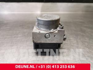 Renault Kangoo ABS pump O74744 photo 2