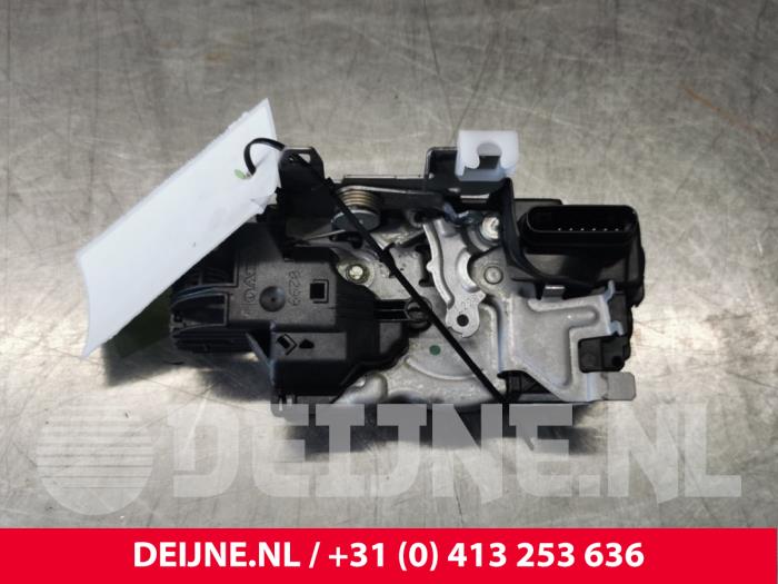 Volvo XC60 Deurslot Mechaniek 4Deurs links-achter O74763