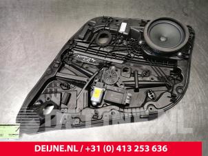 Gebruikte Ruitmechaniek 4Deurs links-achter Volvo XC60 II (UZ) 2.0 D4 16V AWD Prijs € 175,00 Margeregeling aangeboden door van Deijne Onderdelen Uden B.V.