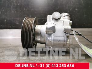 Volkswagen Transporter Stuurbekrachtiging Pomp O74942 foto 3