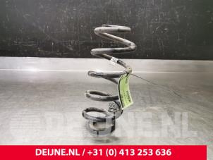 Volvo XC40 Schroefveer achter O74964 foto 2