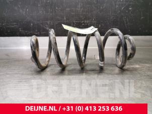 Gebruikte Schroefveer achter Volvo XC40 (XZ) 2.0 D3 16V Prijs € 60,00 Margeregeling aangeboden door van Deijne Onderdelen Uden B.V.