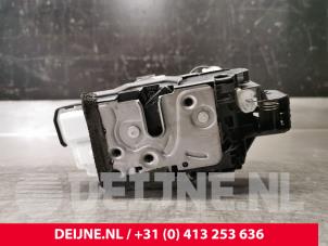 Volvo S90 Door lock mechanism 4-door, front left O75010 photo 2
