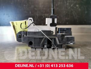 Volvo S90 Front door lock mechanism 4-door, right O75012 photo 2