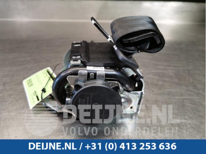 Volvo S90 Rear seatbelt, centre O75038