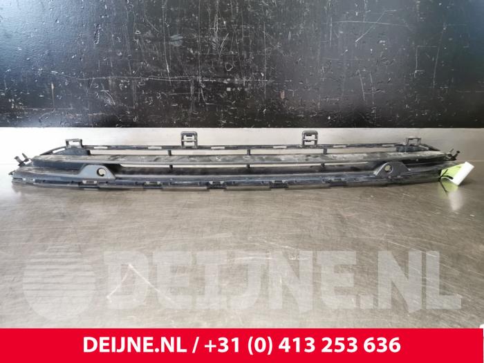 Volvo S90 Bumper grille O75225