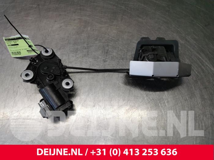 Volvo V90 Slotmechaniek Achterklep O75300