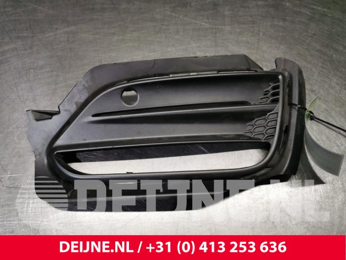 Volvo V60 Bumper grille O75310