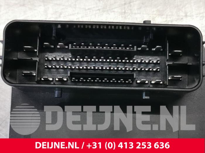 Gebruikte ABS Pomp Volvo S90 II 2.0 D5 16V AWD Prijs € 245,00 Margeregeling aangeboden door van Deijne Onderdelen Uden B.V.