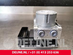 Volvo S90 ABS pump O75313 photo 3