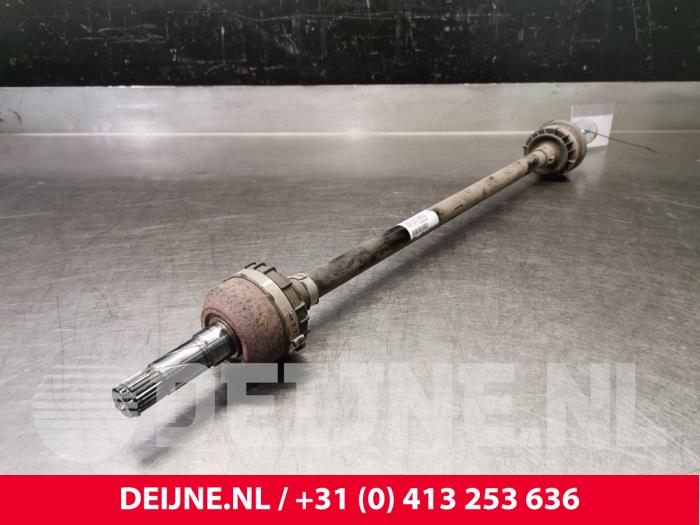 Gebruikte Aandrijfas links-achter Volvo S90 II 2.0 D5 16V AWD Prijs € 200,00 Margeregeling aangeboden door van Deijne Onderdelen Uden B.V.
