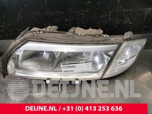 Volvo S80 Headlight, left O75428 photo 2
