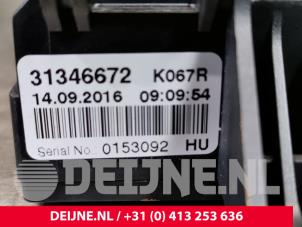 Volvo S90 Fuse box O75493 photo 3