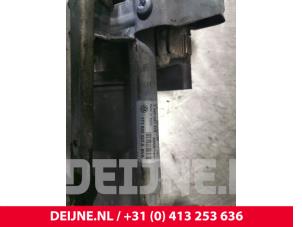 Volkswagen Caddy Wiper motor + mechanism O75520 photo 3