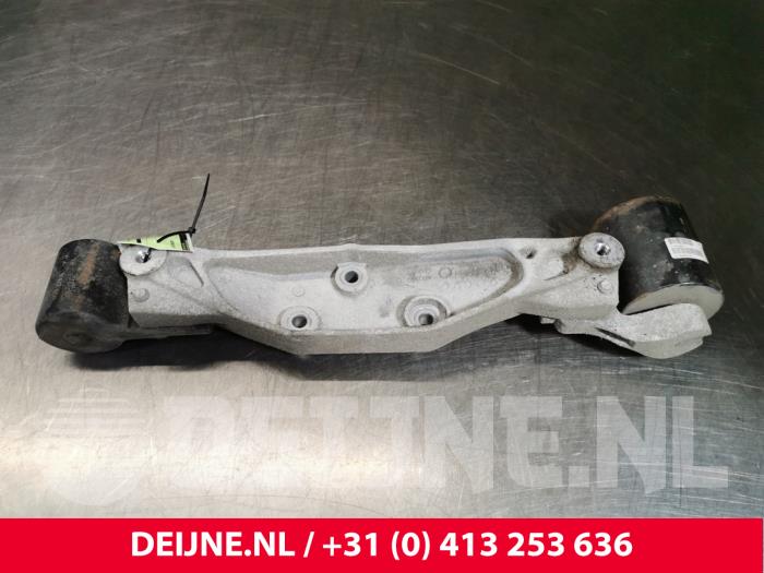 Volvo S90 Stütze (sonstige) O75626