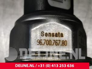 Volvo S60 Fuel injector nozzle O75785 photo 4