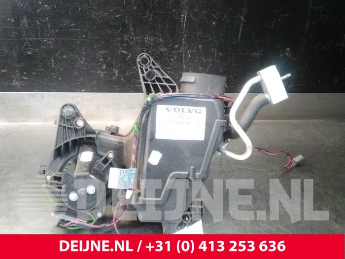 Volvo XC90 Heater housing O75798