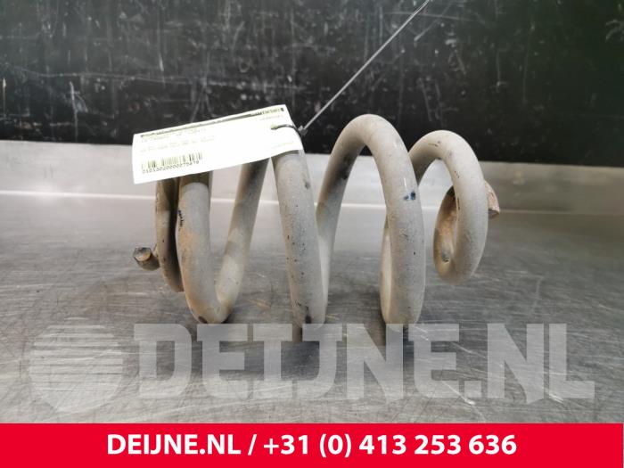 Volkswagen Transporter Schroefveer achter O75879