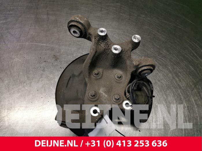 Mercedes CLA Knuckle, rear right O75961