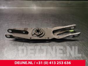 Mercedes CLA Federteller rechts hinten O75971 foto 3