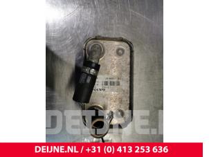 Gebruikte Oliekoeler Volvo C70 (MC) 2.4 D5 20V Autom. Prijs € 30,00 Margeregeling aangeboden door van Deijne Onderdelen Uden B.V.