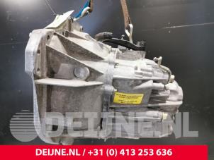 Opel Movano Gearbox O76248 photo 2