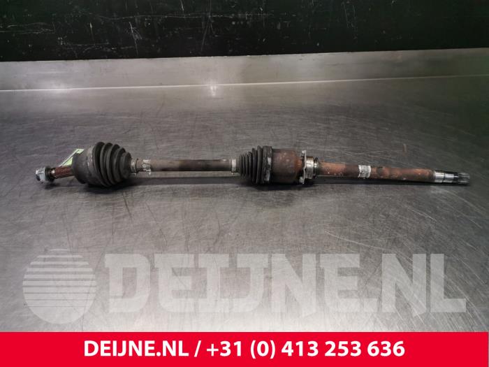 Gebruikte Aandrijfas rechts-voor Fiat Doblo Cargo (263) 1.3 D Multijet Prijs € 30,25 Inclusief btw aangeboden door van Deijne Onderdelen Uden B.V.