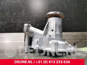 Hyundai H200 Wasserpumpe O76375 foto 4