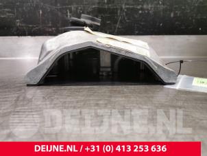 Mercedes E-Klasse Kleppendeksel O76379 foto 3