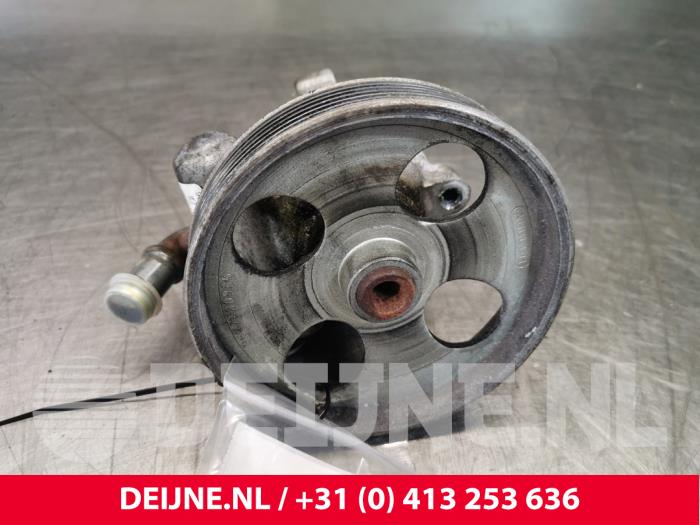 Peugeot Partner Power steering pump O76419
