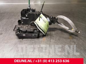 Mercedes E-Klasse Front door lock mechanism 4-door, right O76540 photo 3