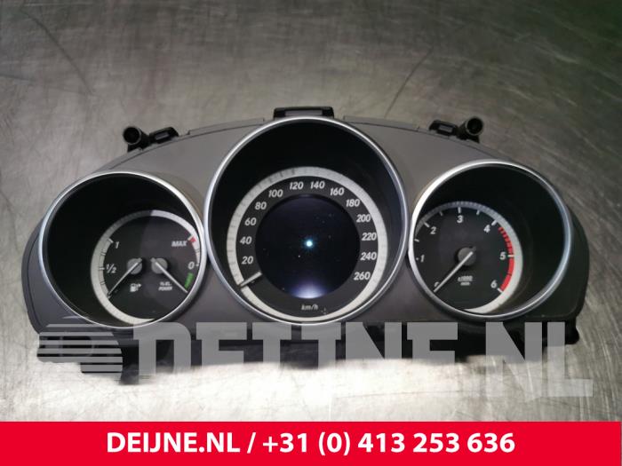 Mercedes E-Klasse Kilometerteller KM O76543