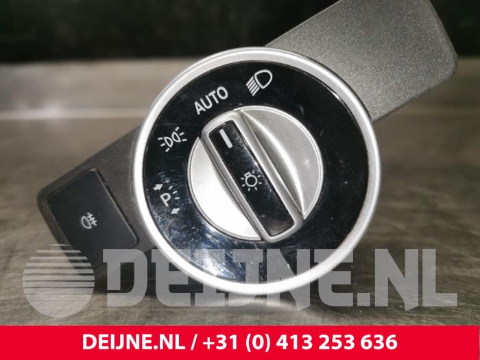 Mercedes E-Klasse Licht Schakelaar O76589