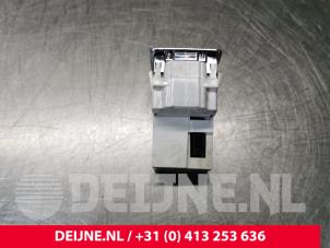 Mercedes E-Klasse Uurwerk O76592 foto 3