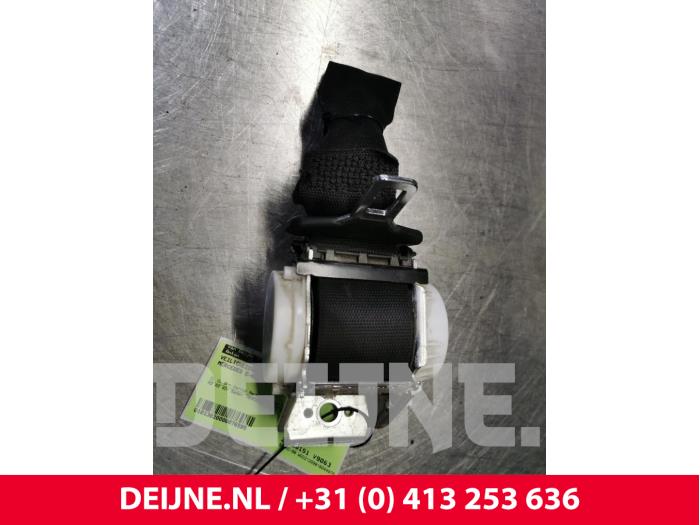 Mercedes E-Klasse Veiligheidsgordel midden-achter O76595