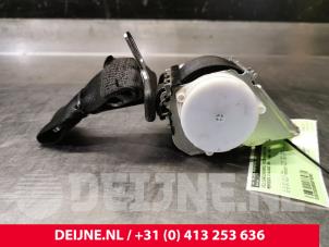 Mercedes E-Klasse Veiligheidsgordel midden-achter O76595 foto 2