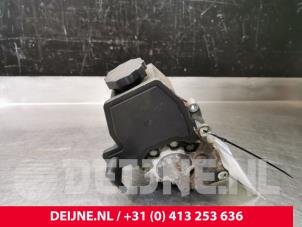 Mercedes CLK Lenkkraftverstärker Pumpe O76826 foto 3