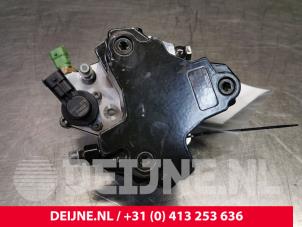Volvo XC90 Mechanical fuel pump O76913 photo 2