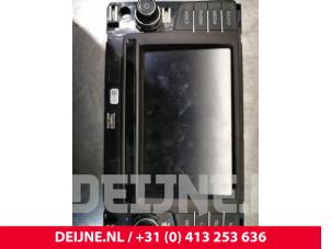 Volkswagen Golf Display Multi Media regelunit O77290 foto 3