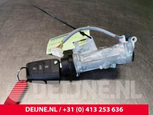 Gebruikte Sleutel + Contactslot Volkswagen Golf VII (AUA) 1.6 TDI BlueMotion 16V Prijs € 125,00 Margeregeling aangeboden door van Deijne Onderdelen Uden B.V.