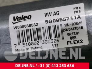 Volkswagen Golf Rear wiper motor O77303 photo 3