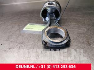 Gebruikte Zuiger Mercedes Vito Prijs € 24,20 Inclusief btw aangeboden door van Deijne Onderdelen Uden B.V.