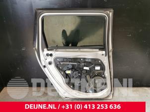 Volvo V70 Rear door 4-door, left O77785 photo 3