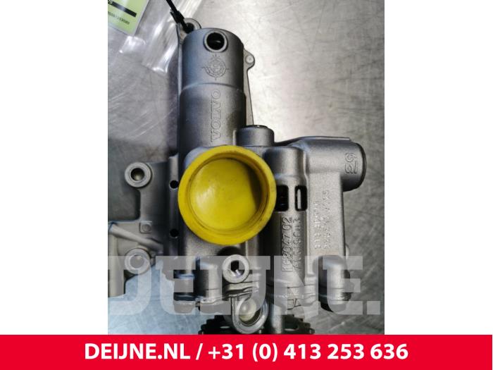 Volvo V70 Ölpumpe O78001