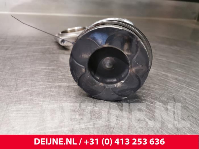 Volvo V70 Zuiger O78010