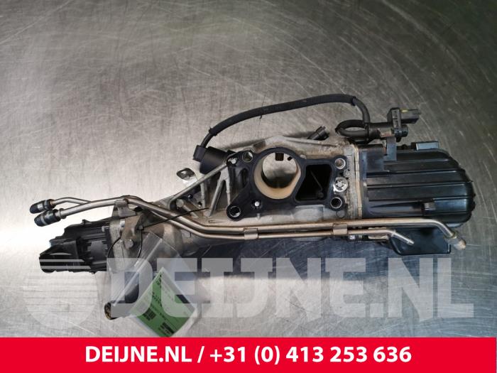 Gebruikte Thermostaathuis Fiat Doblo Cargo (263) 1.6 D Multijet Prijs € 90,75 Inclusief btw aangeboden door van Deijne Onderdelen Uden B.V.