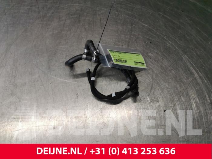 Volvo V70 Fuel return line O78272