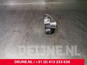 Renault Trafic Gasklephuis O78371 foto 2